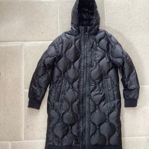 Mondetta outdoor project, size L, full length puffer. Barely worn.